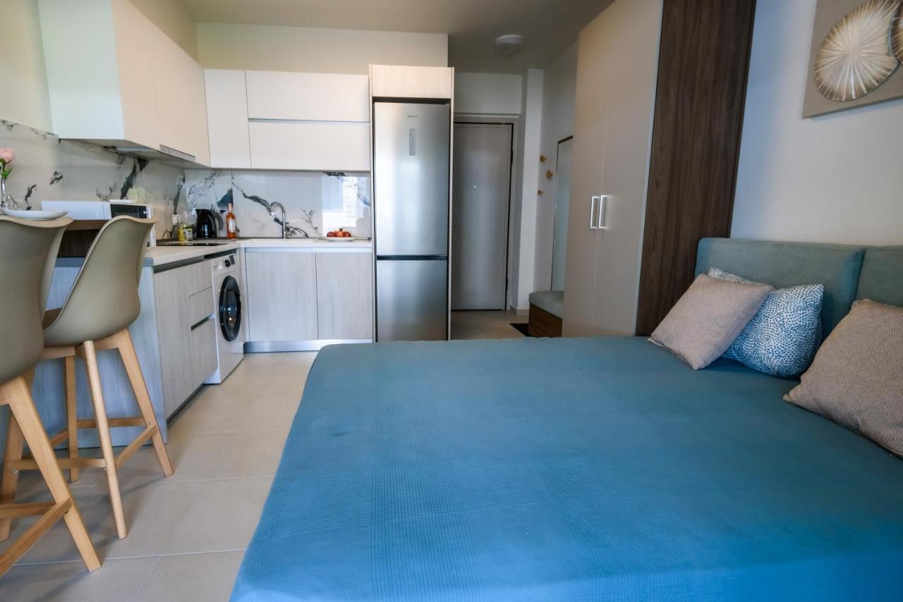 Itaka Studio Apartments - Halkidiki Suites Com Nikiti  Eksteriør billede