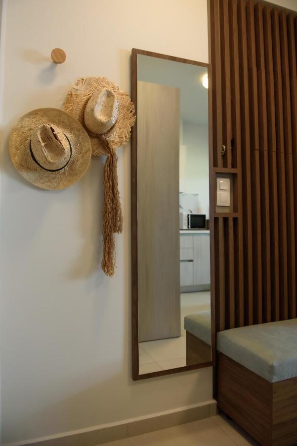 Itaka Studio Apartments - Halkidiki Suites Com Nikiti  Eksteriør billede