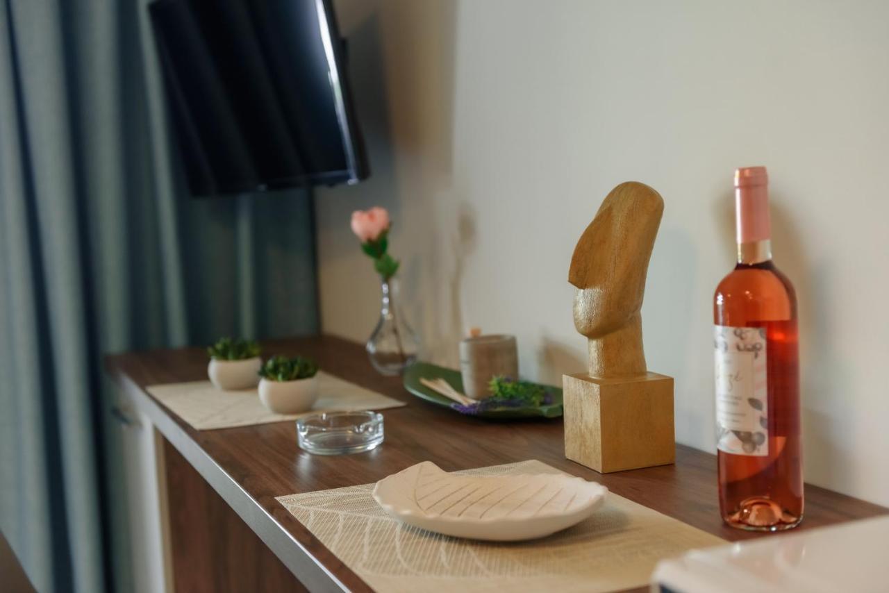 Itaka Studio Apartments - Halkidiki Suites Com Nikiti  Eksteriør billede